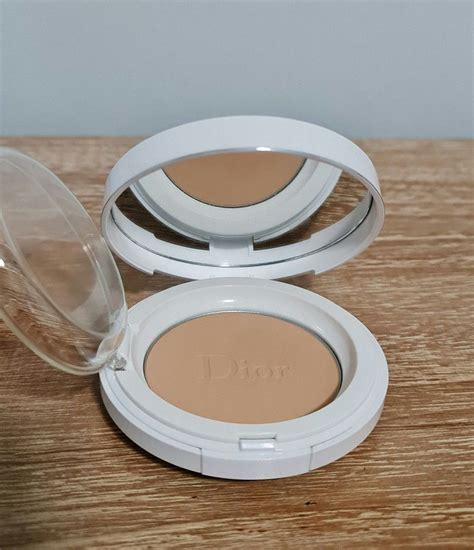 Dior Diorsnow Perfect Light Compact 